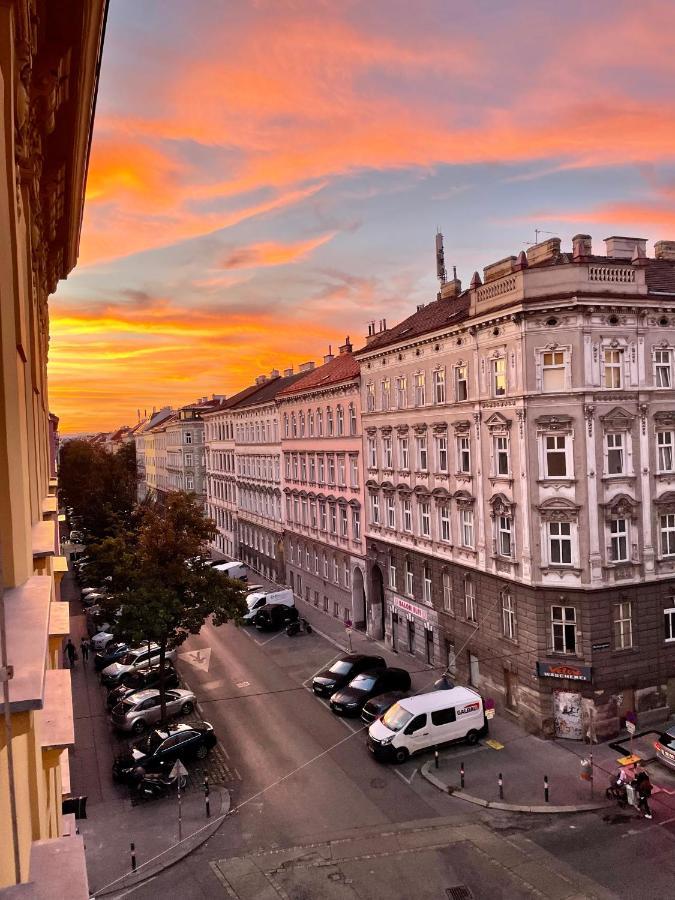 Trendy Apartment Near Schloss Schonbrunn Wien Eksteriør billede